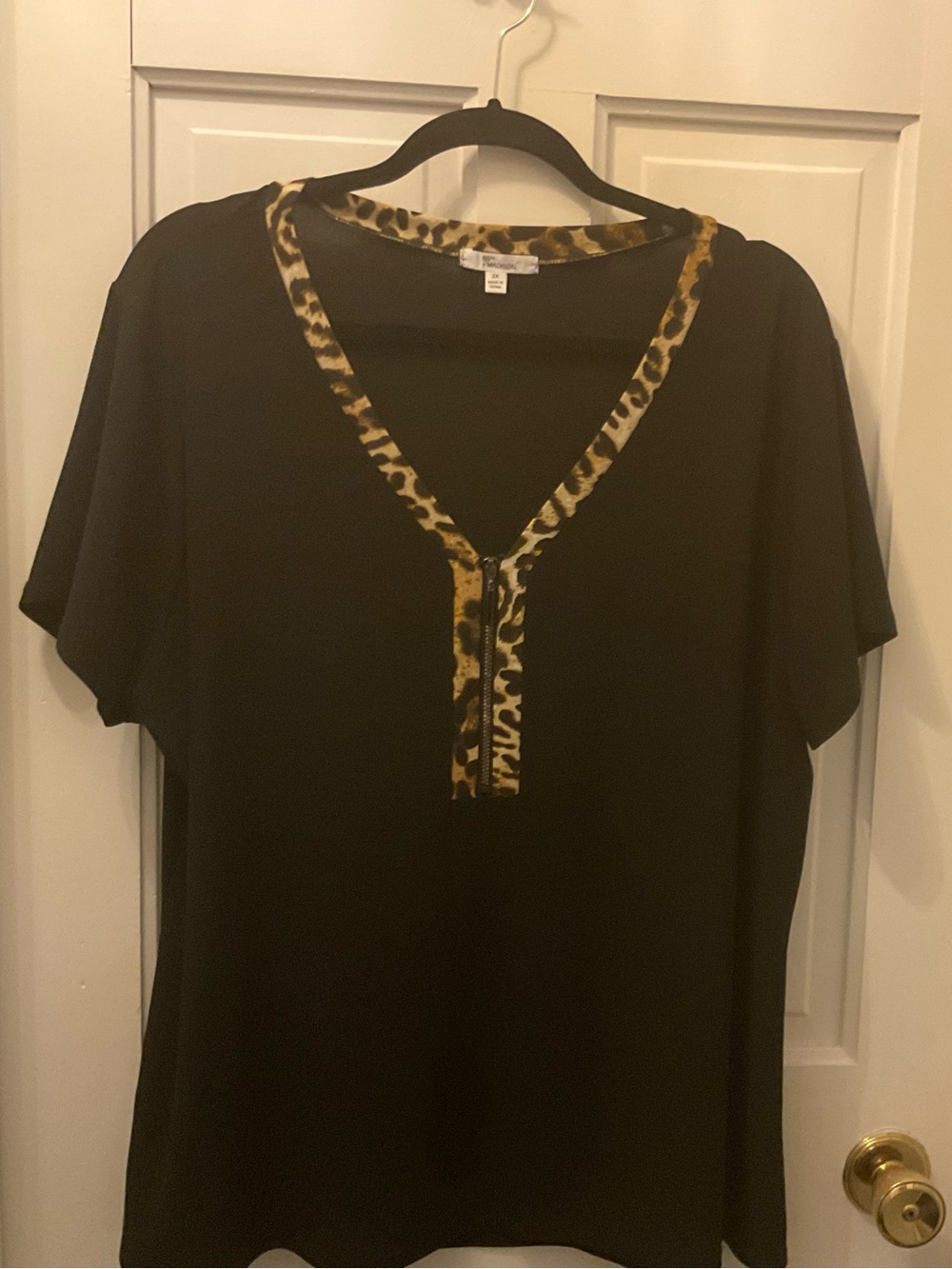 89th & Madison Black V-Neck Top with Leopard Trim